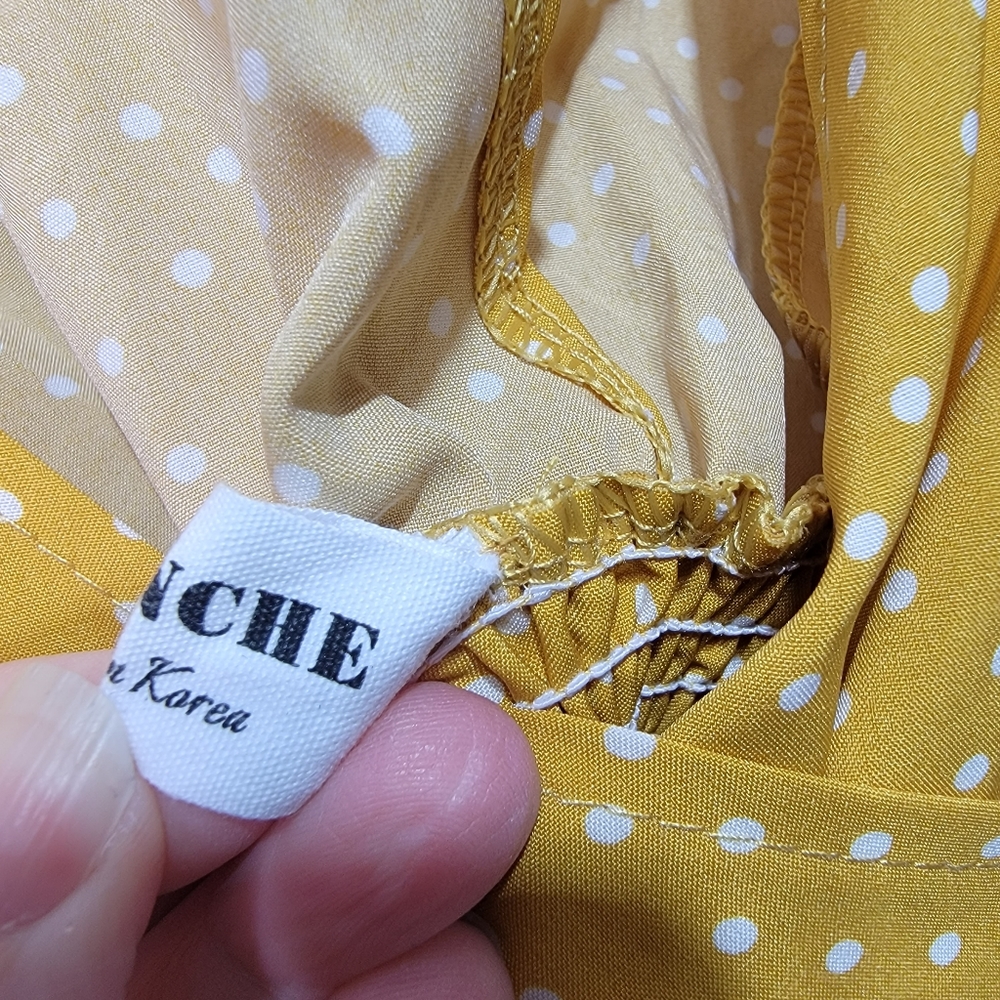 New! Blanche Mustard Yellow Flutter Sleeve Cropped Blouse Shirt Size M/L. - Picture 5 of 5